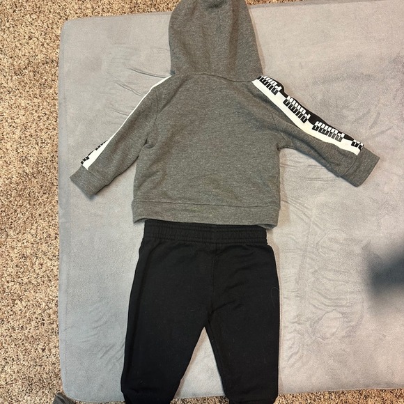 Puma Infant Tracksuit‎ Set Hoodie & Pants Logo Gray Black 3-6M - Picture 8 of 8